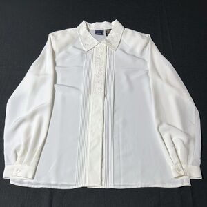 Laura Scott Vintage White Embroidered Blouse